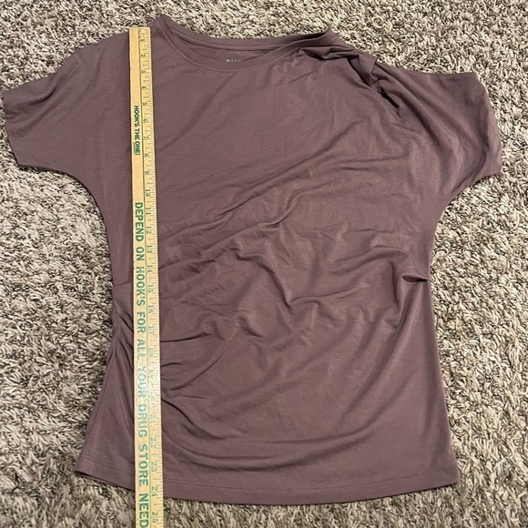 Athleta asymmetrical ruched pleated tee - Picture 5 of 7